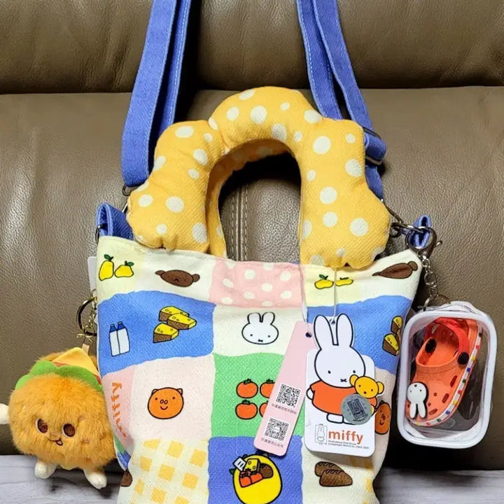 [SOLD OUT] 미피 캐릭터 패턴 토트백+크록스키링/햄버거 키링(새상품)