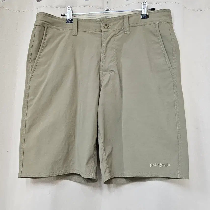 [SOLD OUT] 파타고니아 반바지 카키색