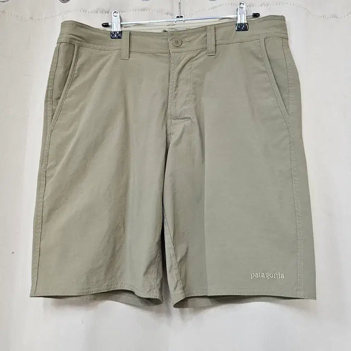 [SOLD OUT] 파타고니아 반바지 카키색