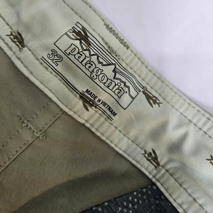 [SOLD OUT] 파타고니아 반바지 카키색