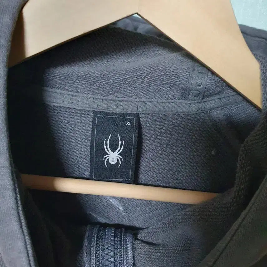 [BUNJANG] Spider Hooded Zip-up Jacket (Gray, XL) / 스파이더 후드집업 105