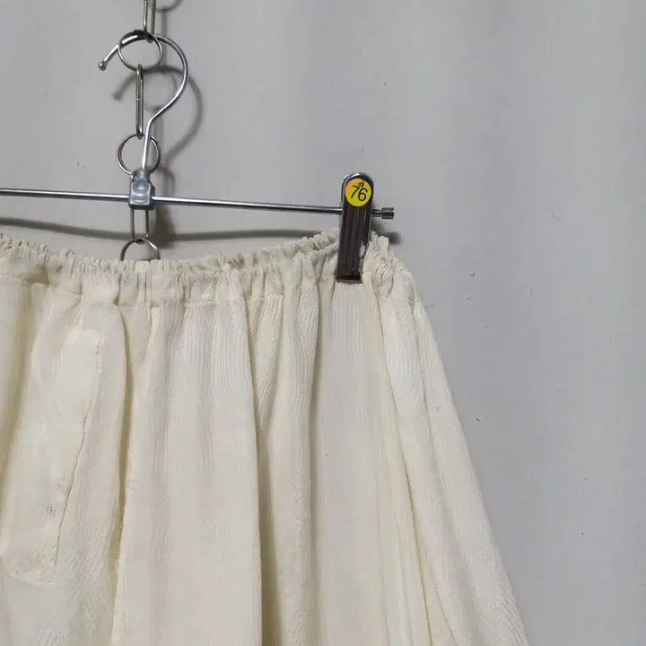 [BUNJANG] K76 White Rayon Undershorts / ㅋ76 인견속바지
