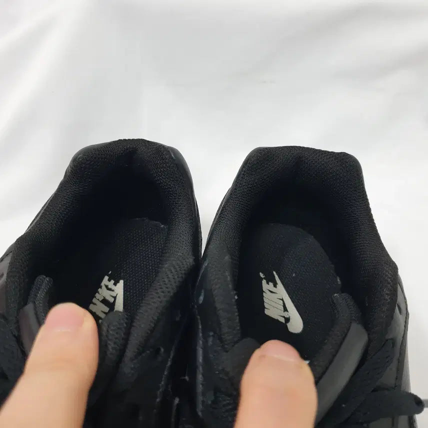 [SOLD OUT] 빈티지하서 255 나이키 에버논 로우 스니커즈