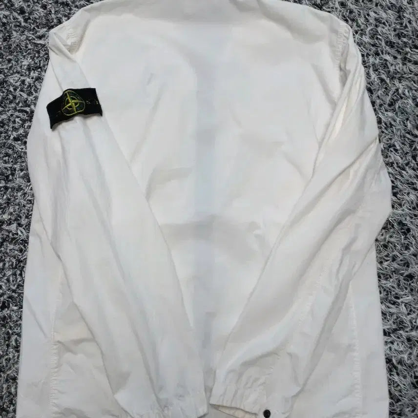 [BUNJANG] Stone Island Windbreaker Jacket (L) / 스톤아일랜드 바람막이 롯백본점 한글택 정품!남자L사이즈100~105!