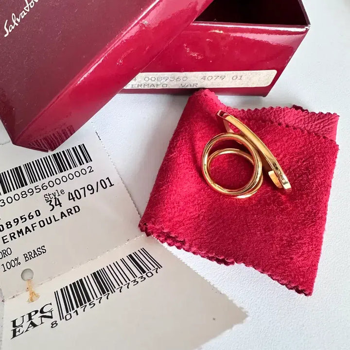 [BUNJANG] Ferragamo Gold Scarf Ring / (정품-빈티지)페라가모 금장 스카프링