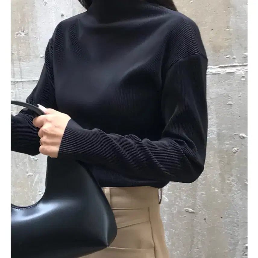 [BUNJANG] Roasis Nouvello Pleats Long Sleeve T-shirt / 로아시스 누벨로 플리츠 긴팔 티셔츠