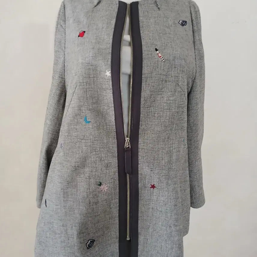 [BUNJANG] KKUMIM Embroidered Point Jacket / KKUMIM 꾸밈 자수포인트 자켓 55