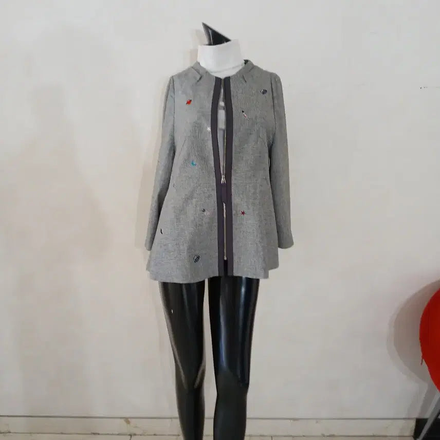 [BUNJANG] KKUMIM Embroidered Point Jacket / KKUMIM 꾸밈 자수포인트 자켓 55