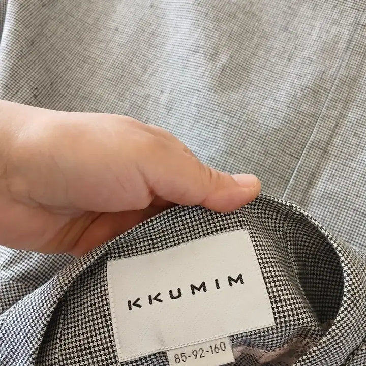 [BUNJANG] KKUMIM Embroidered Point Jacket / KKUMIM 꾸밈 자수포인트 자켓 55