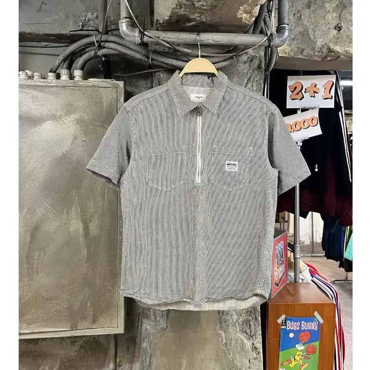 [BUNJANG] Espionage Stripe Half-Zip Short Sleeve Shirt - Black / 에스피오나지 스트라이프 반집업 반팔 셔츠 블랙 