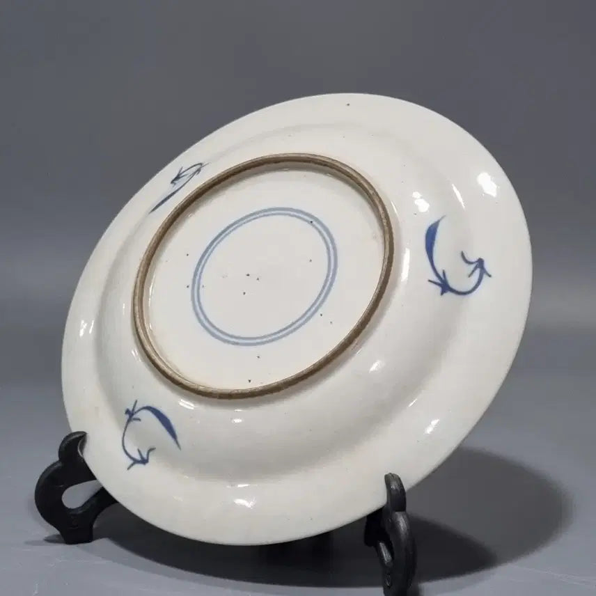 [BUNJANG] Qing Dynasty Blue and White Porcelain Plate / 청대 청화박고문반. 지름20.7고2.7