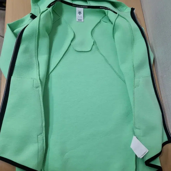 [SOLD OUT] 데상트 여성 후드 집업점퍼/85
