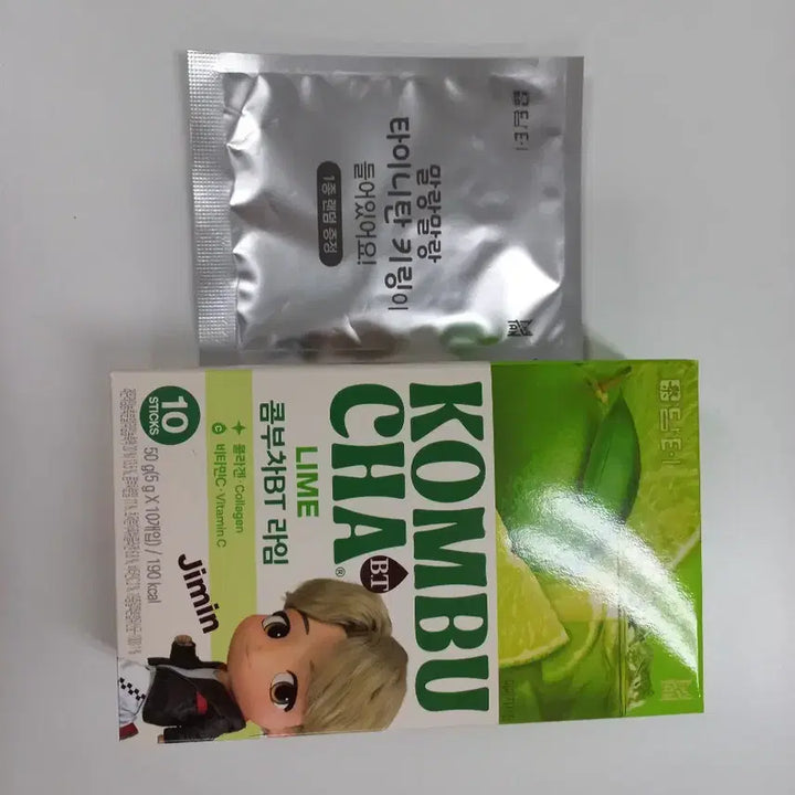 [BUNJANG] BT Kombucha Lime + TinyTAN BTS Keyring Bundle Set / 콤부차 BT 라임 + 타이니탄 BTS 키링 랜덤 미개봉