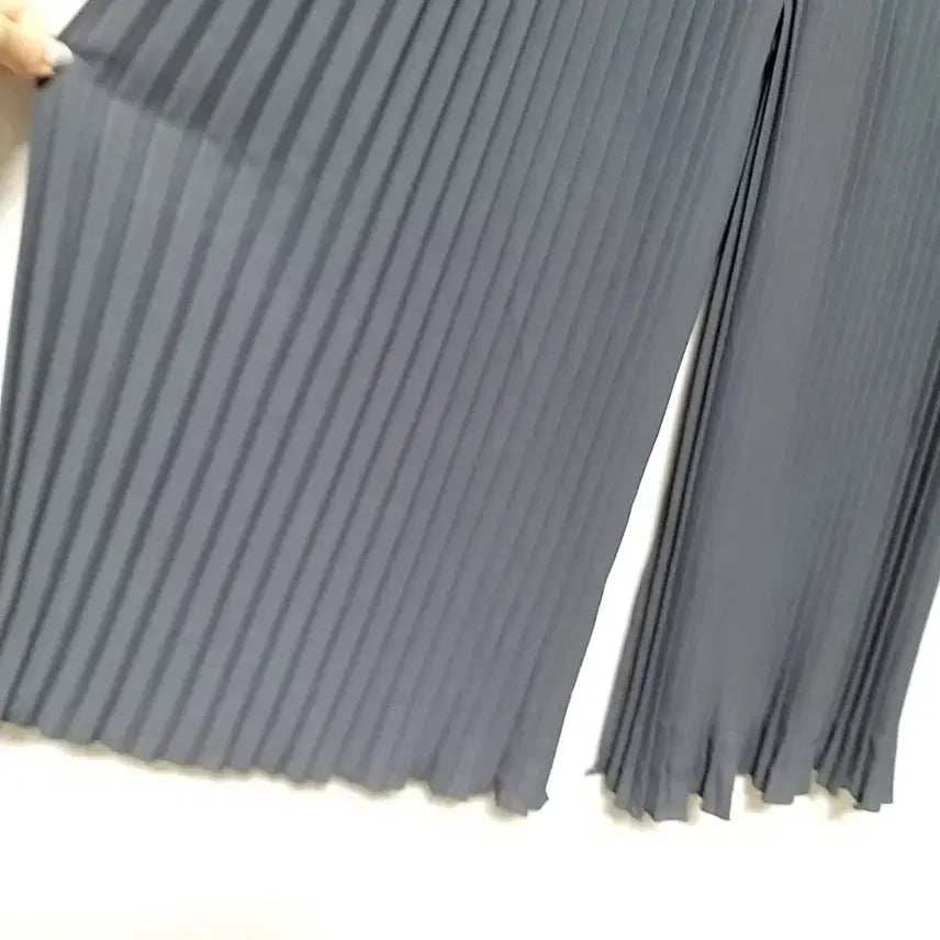 [BUNJANG] K84 Charcoal Pleated Pants / ㅋ84 플리츠바지