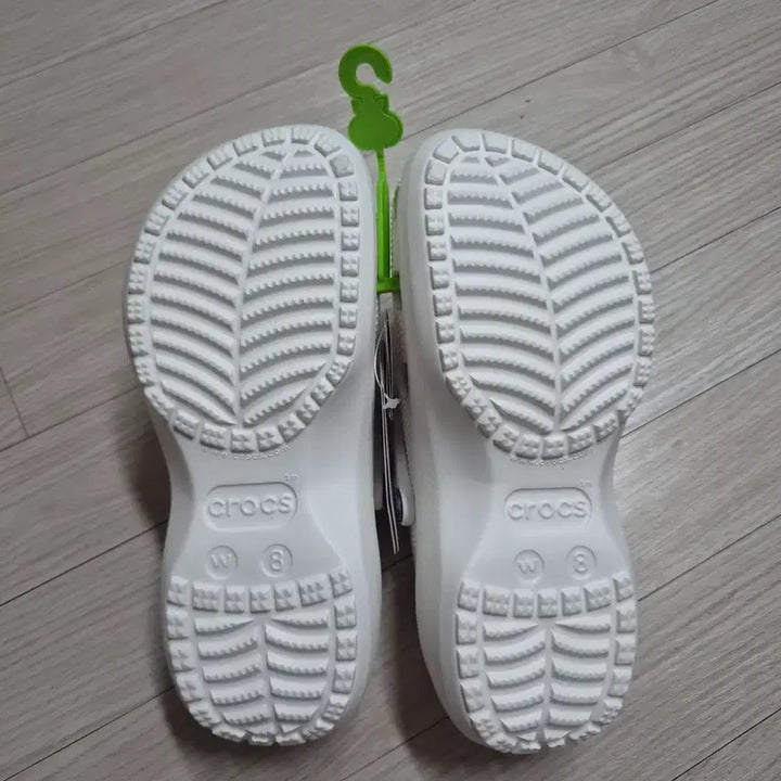 [BUNJANG] Crocs White Classic Platform Clogs / 새상품 크록스 흰색 클래식 플랫폼 클로그