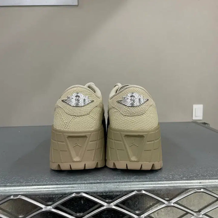 [SOLD OUT] 나이키 에어조던1 브루클린 로우 W260 (gr-4021)