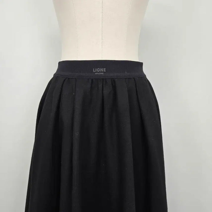 [BUNJANG] SJSJ Cashmere Blend Black Flare Long Skirt / 0935.SJSJ 캐시블랜딩 24SS 블랙 플레어 롱 스커트 64