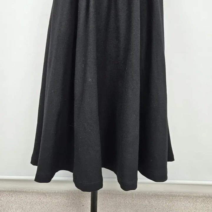 [BUNJANG] SJSJ Cashmere Blend Black Flare Long Skirt / 0935.SJSJ 캐시블랜딩 24SS 블랙 플레어 롱 스커트 64