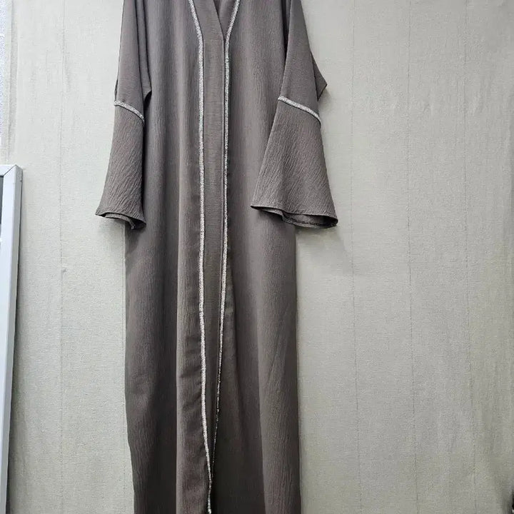 [BUNJANG] Cubic Embellished Long Dress / 큐빅 배색 롱원피스 ~77