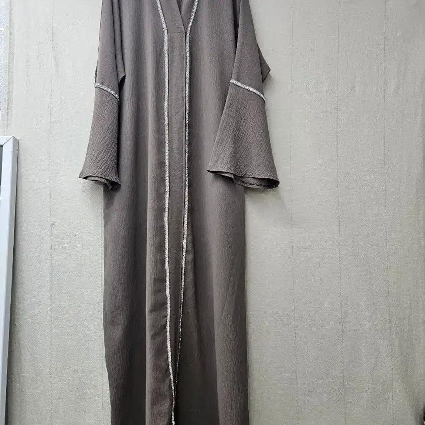 [BUNJANG] Cubic Embellished Long Dress / 큐빅 배색 롱원피스 ~77