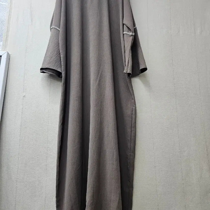 [BUNJANG] Cubic Embellished Long Dress / 큐빅 배색 롱원피스 ~77