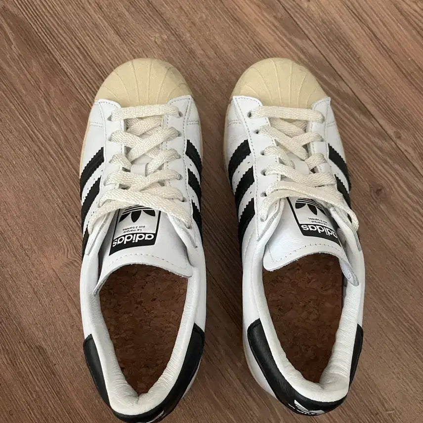 [SOLD OUT] 아디다스 슈퍼스타 흰검 운동화