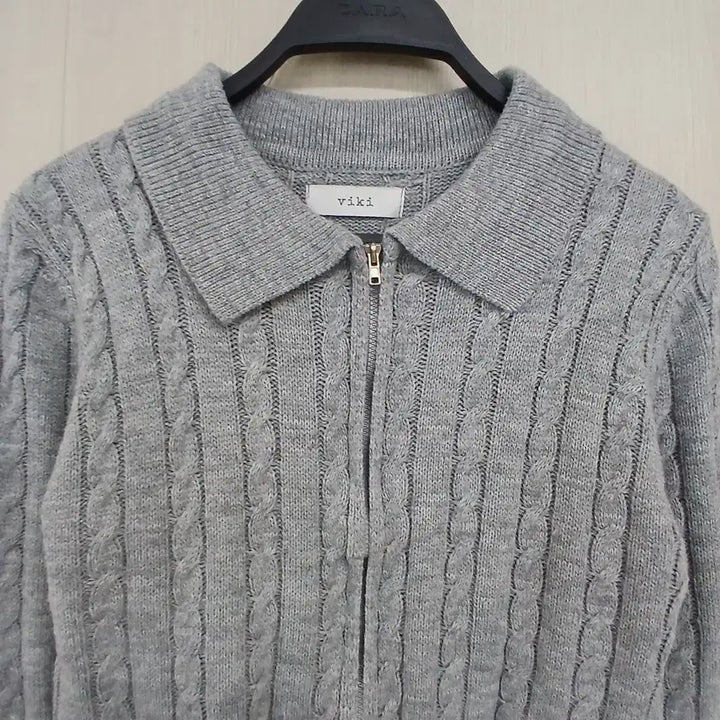 [BUNJANG] VIKI Cable Knit Zip-up Cardigan Grey / viki 케이블 니트 집업 가디건 그레이