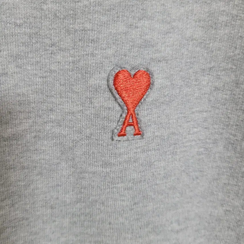 [BUNJANG] Ami Gray Heart Embroidery Sweatshirt / [S] 아미 그레이 하트자수 맨투맨