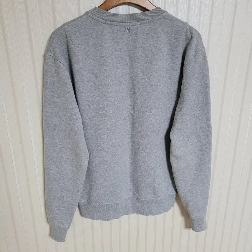 [BUNJANG] Ami Gray Heart Embroidery Sweatshirt / [S] 아미 그레이 하트자수 맨투맨