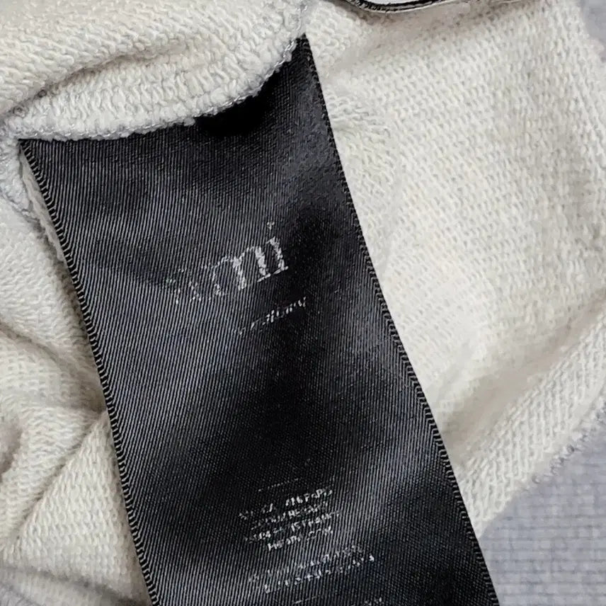 [BUNJANG] Ami Gray Heart Embroidery Sweatshirt / [S] 아미 그레이 하트자수 맨투맨