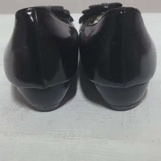 [BUNJANG] MACMACA Black Loafer (Gold Detail) - (Size 230, 250) / MACMACA 블랙 로퍼 230 250 개당
