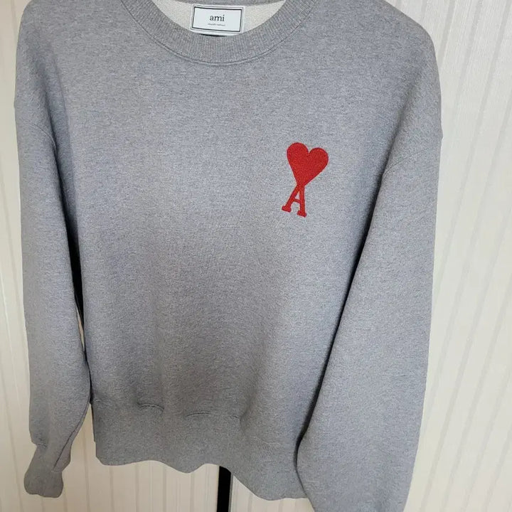 [BUNJANG] L Army Gray Big Heart Embroidered Sweatshirt / [L] 아미 그레이 빅하트 자수 맨투맨