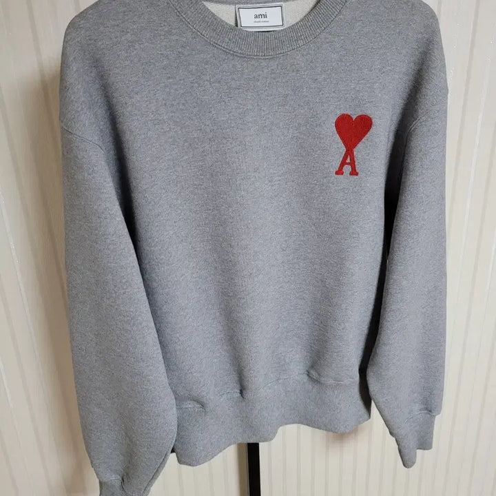[BUNJANG] L Army Gray Big Heart Embroidered Sweatshirt / [L] 아미 그레이 빅하트 자수 맨투맨