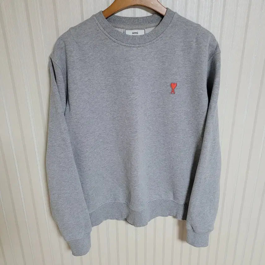[BUNJANG] Ami Gray Heart Embroidery Sweatshirt / [S] 아미 그레이 하트자수 맨투맨