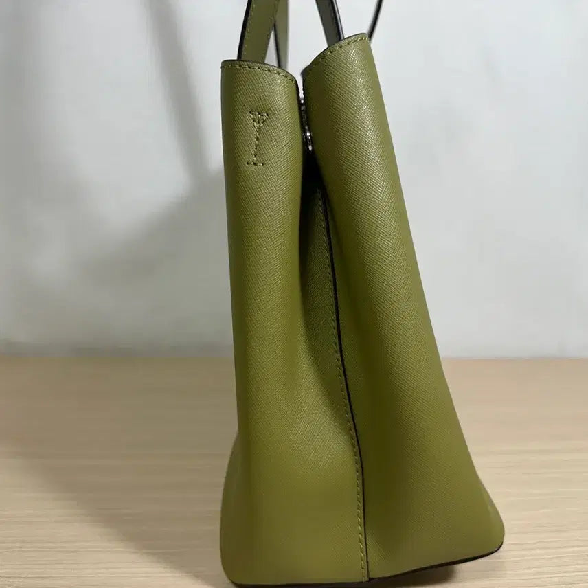 [BUNJANG] Michael Kors Saffiano Leather Tote Bag Olive / 마이클코어스 사피아노 토트백 올리브색