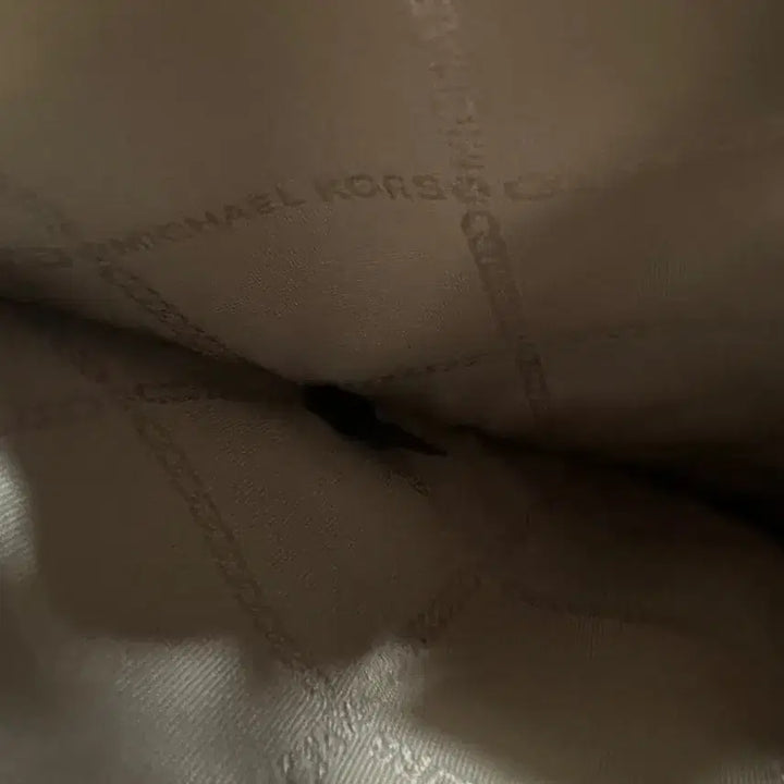 [BUNJANG] Michael Kors Saffiano Leather Tote Bag Olive / 마이클코어스 사피아노 토트백 올리브색