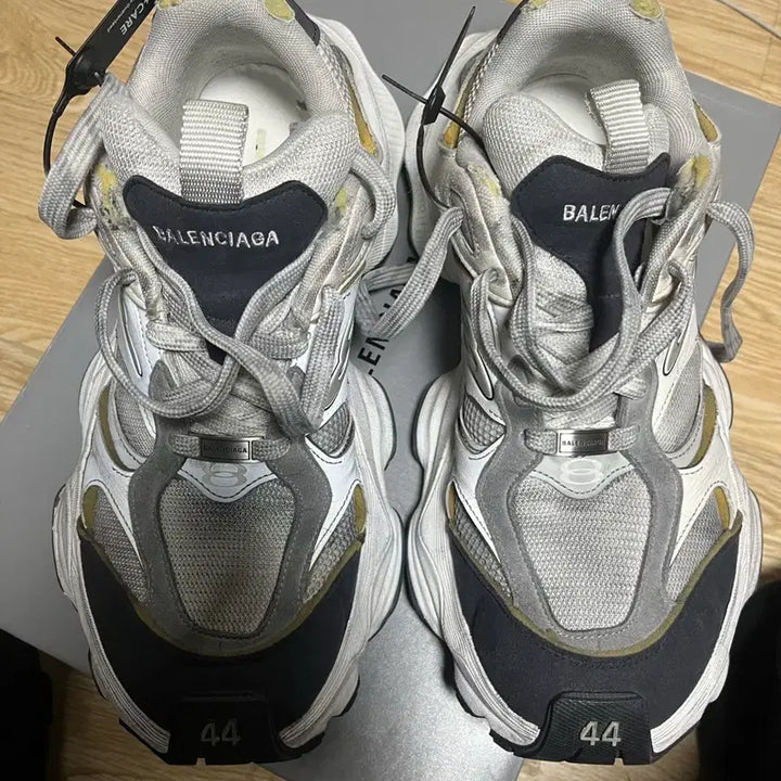 [BUNJANG] Balenciaga Cargo Sneakers White Gray (Size 44) / 발렌시아가 카고 스니커즈 화이트 그레이(44)
