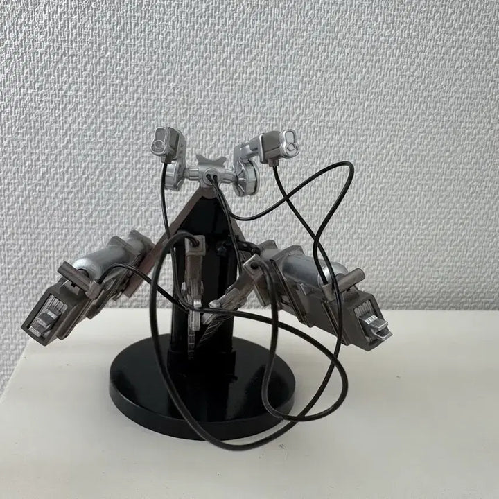 [BUNJANG] Attack on Titan 3D Maneuver Gear Gacha Figure / 진격거 입체기동가챠