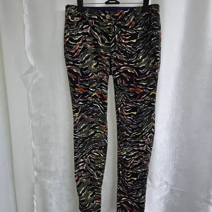 [BUNJANG] Benetton Patterned Slim Fit Women&