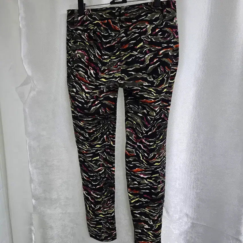 [BUNJANG] Benetton Patterned Slim Fit Women&