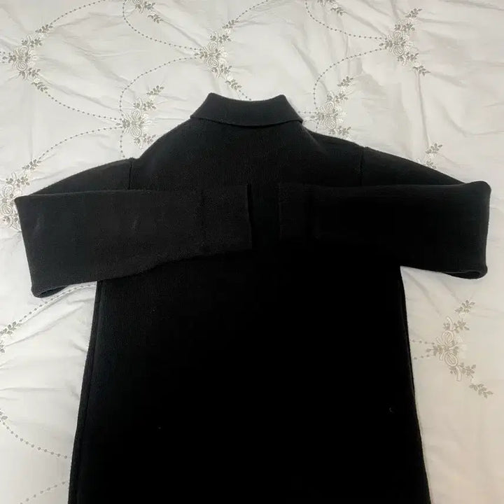 [BUNJANG] Beslow Black Cardigan / 비슬로우 카라 가디건