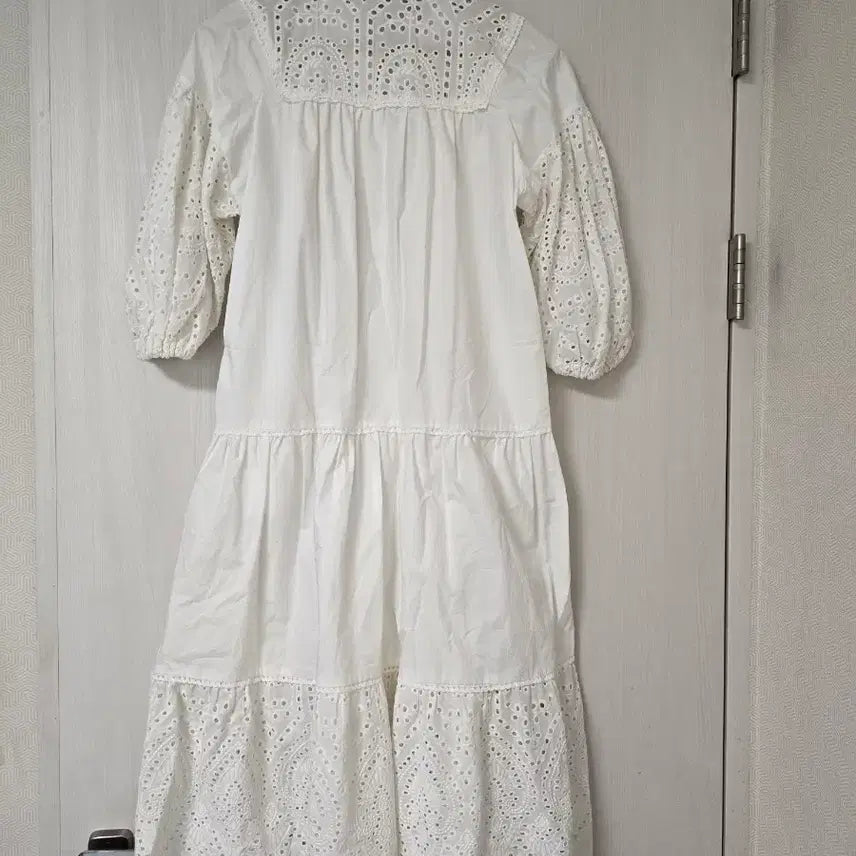 [BUNJANG] The Edge Eyelet Punching White Long Dress / 새상품)더엣지 아일렛 펀칭 화이트 원피스 ( 착샷잇음)