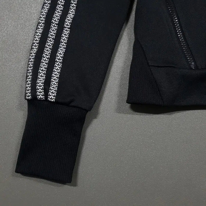 [BUNJANG] Adidas Firebird Track Top Hooded Jersey Black / 85) 아디다스 희귀 대장급 유로파 파이어버드 트랙탑 후드 져지 블랙