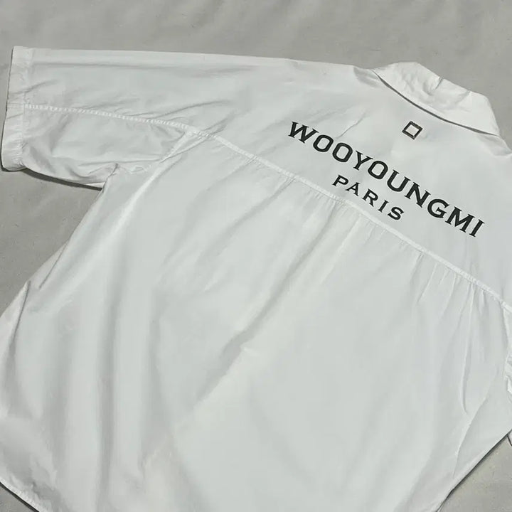 [SOLD OUT] 우영미 화이트 코튼 반팔 셔츠