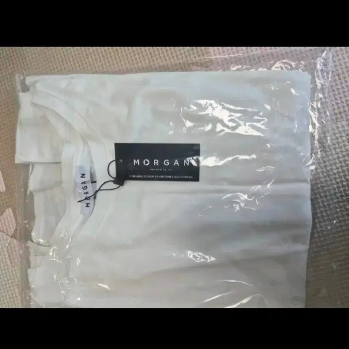[BUNJANG] Morgan Sleeveless 55 Top / 모르간 슬리브리스 55 새옷