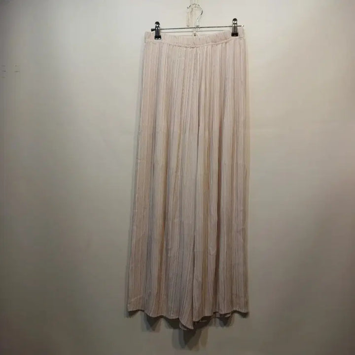 [BUNJANG] Ivory Striped Pleated Wide Pants / 아이보리색 세로줄무늬 플리츠 와이드 팬츠26~28보여름  63266