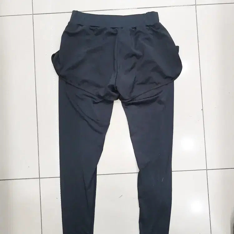 [BUNJANG] belleap L Black Shorts Leggings / belleap L 검정 반바지레깅스 스포츠바지 중고 허리단면32총길이84