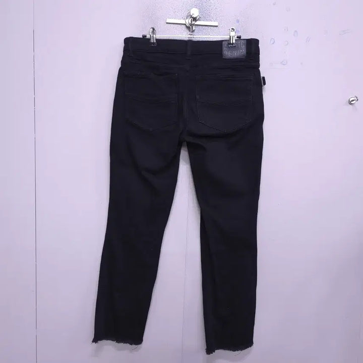 [SOLD OUT] 쟈딕앤볼테르) 여성 아바 프레이드 블랙진-28