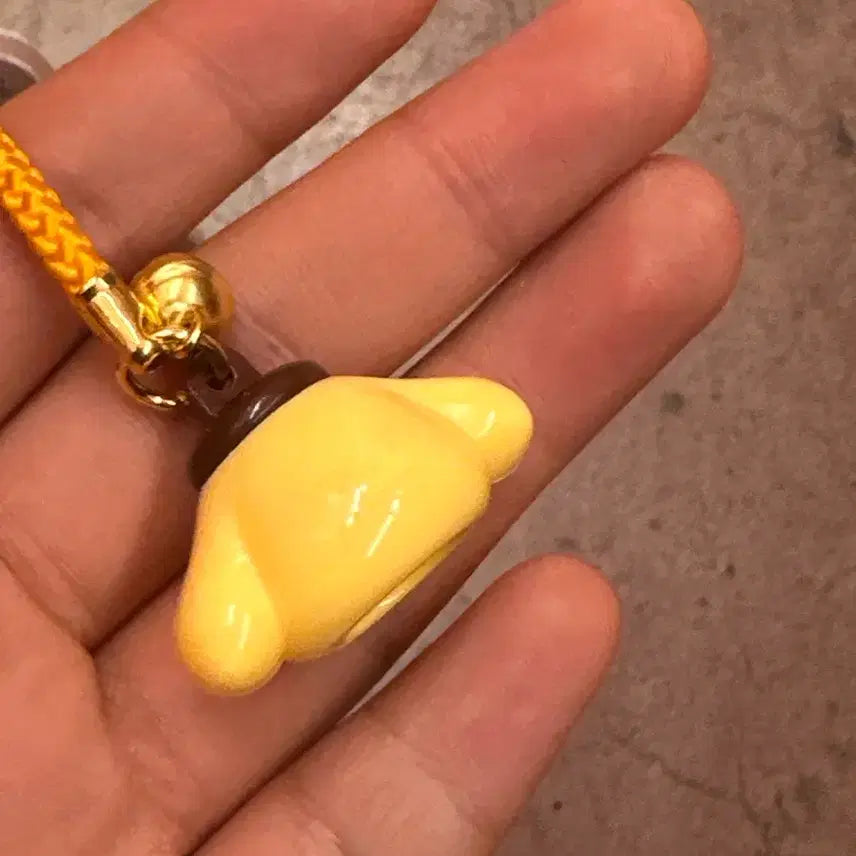 [BUNJANG] Sanrio Pompompurin Bell Charm Strap (Japan Authentic) / 폼폼푸린 방울 키링 일본 정품 굿즈 산리오 스트랩