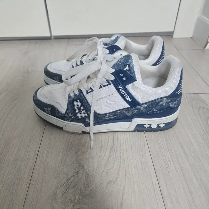[BUNJANG] Louis Vuitton Blue Denim Sneakers / 루이비통 블루 데님 스니커즈